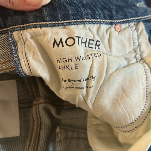MOTHER DENIM High Waisted Rider Ankle in Far Beyond the Sky Wash Size 26 - Picture 4 of 8